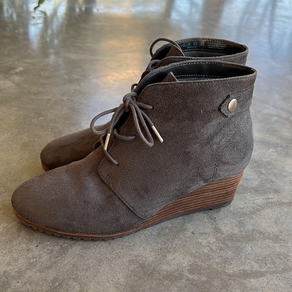 Dr. Scholls Dakota wedge booties - Picture 2 of 6